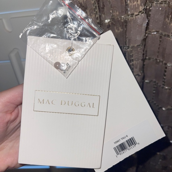 SOLD- MAC DUGGAL Sequined High Neck Sleeveless Column Gown In Taupe Size 6 NWT - Picture 8 of 9